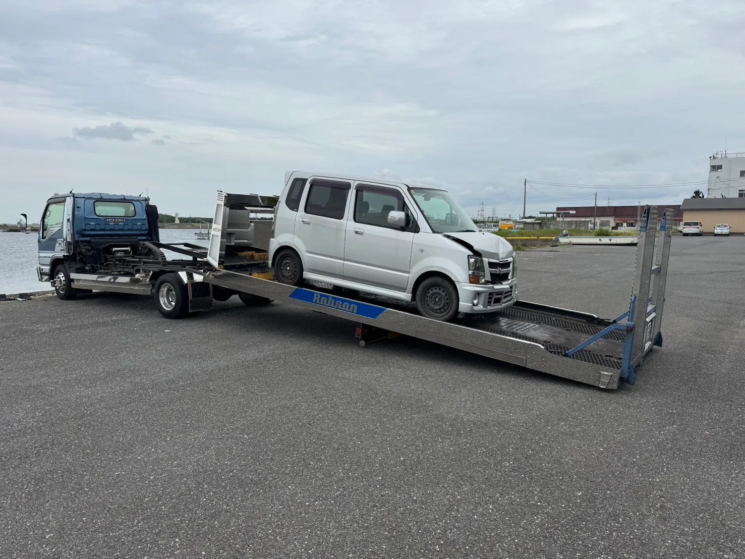 故障車両のレッカー移動